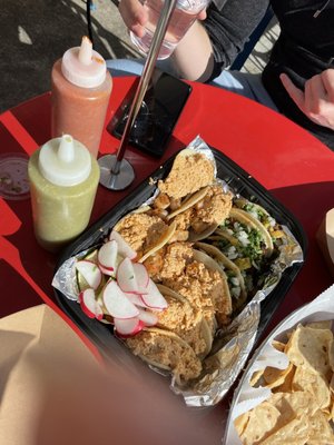 Los Ninos Taqueria by null