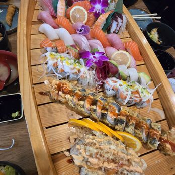 Sushi Kabuki - Kabuki Boat (serving size 4) - Sushi Bars Near Me - Herndon, Virginia