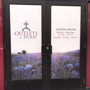 Outlets At Tejon - Outlet Stores Near Me - Tejon Ranch, California