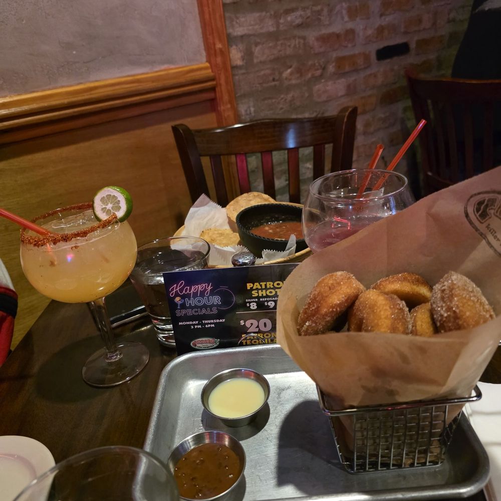 Cesar's Killer Margaritas - Broadway - Mexican Near Me - Chicago, Illinois Cesar's Killer Margaritas - Broadway - Mexican Near Me - Chicago, Illinois
