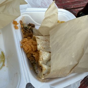 Taqueria Salsabanero - Burrito Alpastor/Pollo - Food Trucks Near Me - Raleigh, North Carolina Taqueria Salsabanero - Burrito Alpastor/Pollo - Food Trucks Near Me - Raleigh, North Carolina