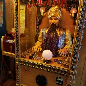 Volo Museum - Zoltar! - Museums Near Me - Volo, Illinois
