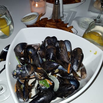 Maestro SVP - Mussels in white wine, cream & garlic - Seafood Near Me - Montreal, Quebec Maestro SVP - Mussels in white wine, cream & garlic - Seafood Near Me - Montreal, Quebec