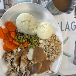 Squid Jigger Lounge - Turkey dinner
