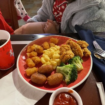 Chef Mickey's - Kids meals - American Near Me - Lake Buena Vista, Florida Chef Mickey's - Kids meals - American Near Me - Lake Buena Vista, Florida