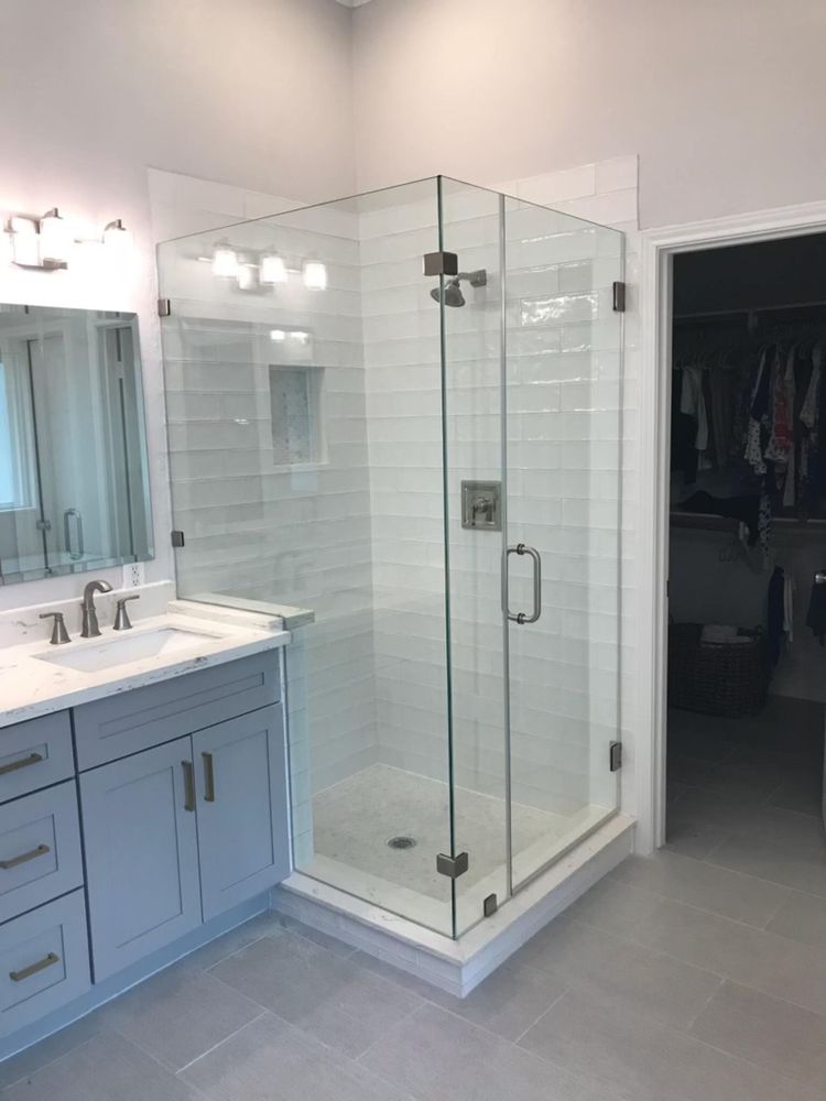 Slide of Maestros Home Services