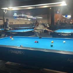Skinny Bob's Billiards - Pool tables