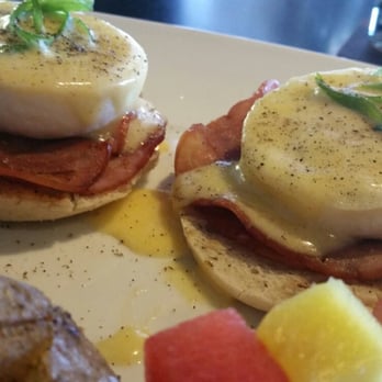 Original Joe's Restaurant & Bar - Eggs Bennie - Bars Near Me - Leduc, Alberta