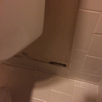 Quality Inn Kinston Hwy 70 - Why would they rent a room like this? - Hotels Near Me - Kinston, North Carolina Quality Inn Kinston Hwy 70 - Why would they rent a room like this? - Hotels Near Me - Kinston, North Carolina