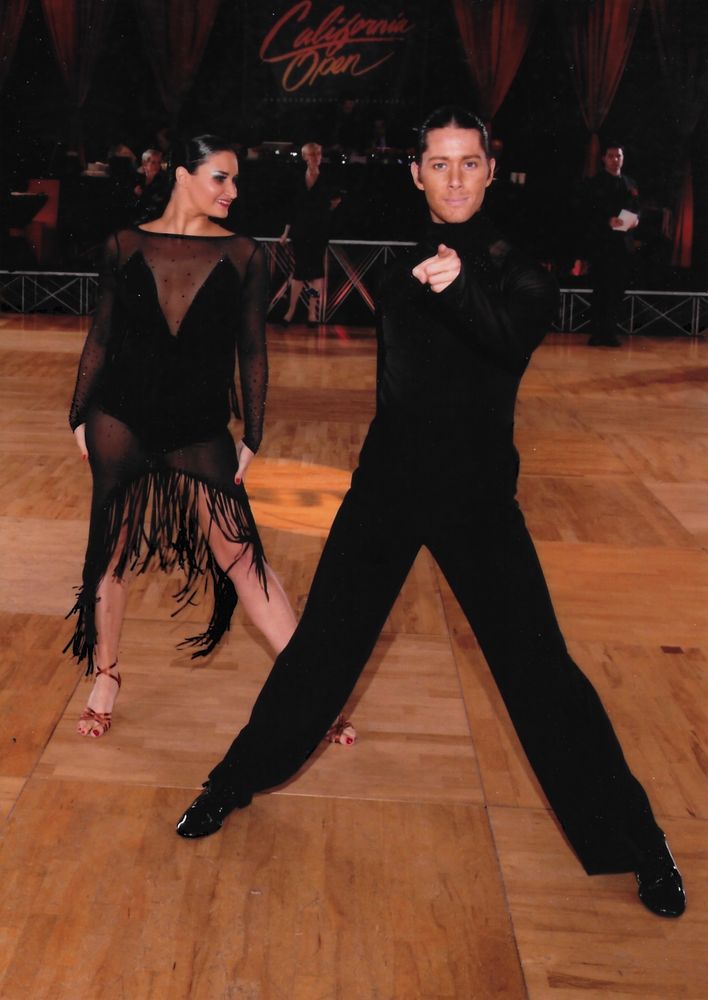 Ballroom & Beyond Logo