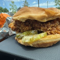 Popeyes - Spicy Chicken Sandwich
