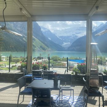 Lakeview Lounge - Canadian (New) Near Me - Lake Louise, Alberta