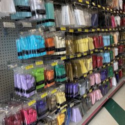 Party Depot - Springfield - Silverware by color