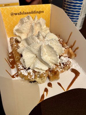 Wafels & Dinges 5th Ave by null