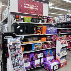 Smart & Final Extra! - Smart & Final in Valencia! Your Halloween Candy Headquarters!!