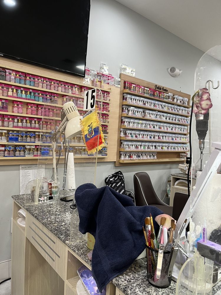 FUTURE NAILS Updated October 2024 23 Photos & 28 Reviews 130 N