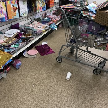 Dollar Tree - Discount Store Near Me - Bloomfield, Connecticut