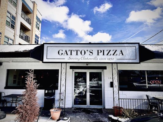 Gatto's Pizza by null