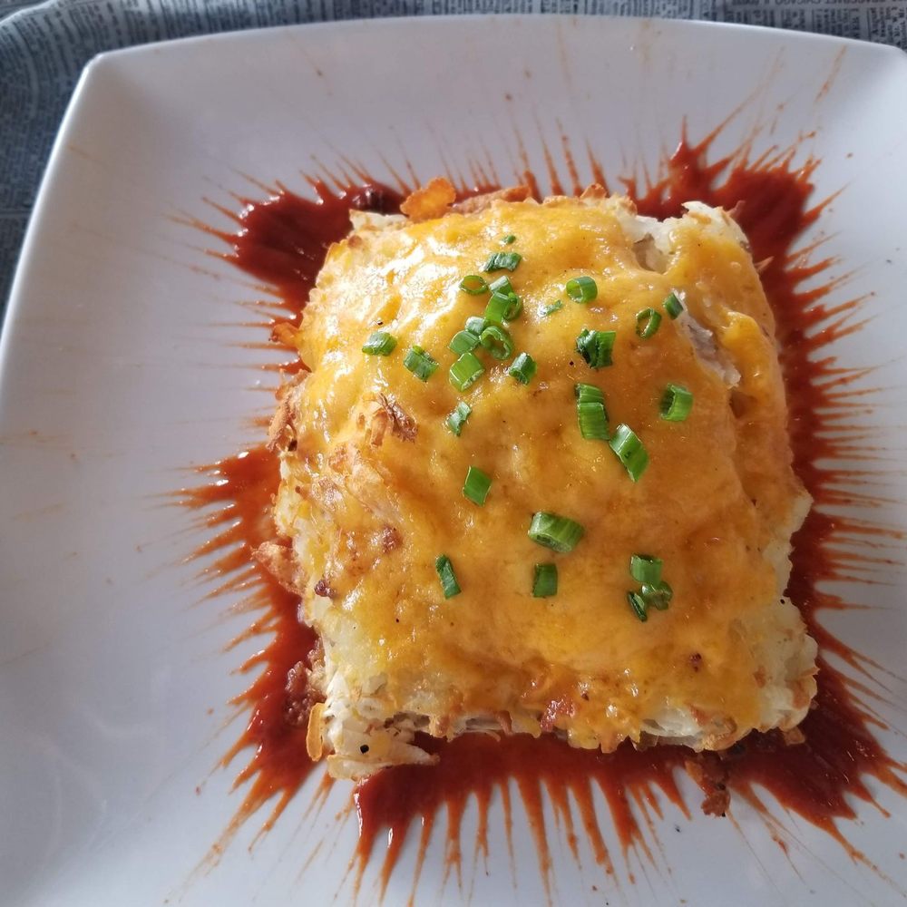 Nomad Cafe & Eatery - Cheddar smash browns with sriracha - Cafes Near Me - Ridgewood, New York Nomad Cafe & Eatery - Cheddar smash browns with sriracha - Cafes Near Me - Ridgewood, New York