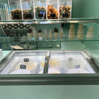Salty Paws Pittsburgh - Pet Stores Near Me - Pittsburgh, Pennsylvania