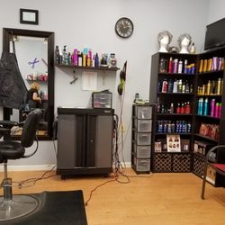 Fringe Hair and Nail Studio - Hair studio