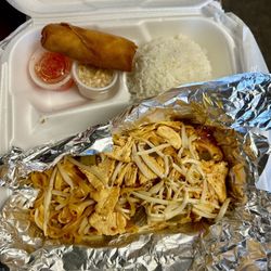 Thai Basil Restaurant - Chicken Pad Thai Lunch Special