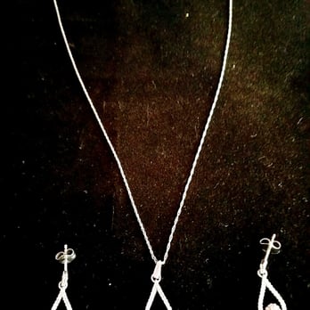 Top Dollar Gold Exchange - Teardrop Necklace Earing Set - Jewelry Near Me - Temecula, California Top Dollar Gold Exchange - Teardrop Necklace Earing Set - Jewelry Near Me - Temecula, California