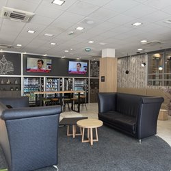 TRYP  Airport Suites
