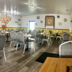Bene's - Seating (no booths or softer/bigger chairs)
