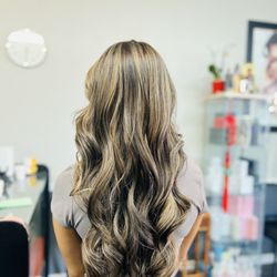 Carmy's Salon