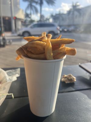 Burgers & Shakes by null