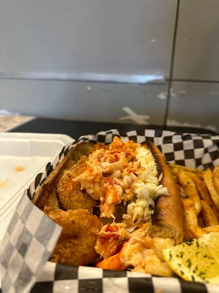 DB’S CAJUN KITCHEN 611 Photos & 383 Reviews 4343 N Rancho Dr, Las