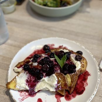 Drift Cafe - French toast and breakfast bowl (back) - Coffee & Tea Near Me - Pacific Beach, California