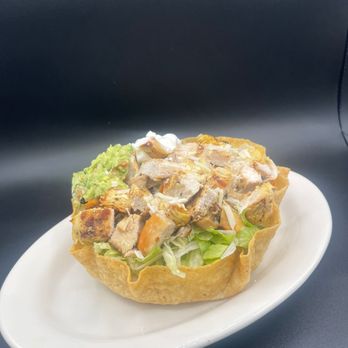 Señor pollo - a sandwich on a plate - Mexican Near Me - Glendale, Arizona
