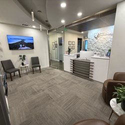 Irvine Endodontics - Waiting Area