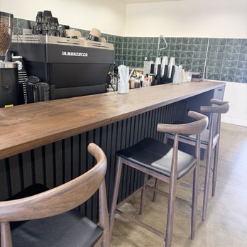 Lontra Coffee - Coffee & Tea Near Me - Upland, California