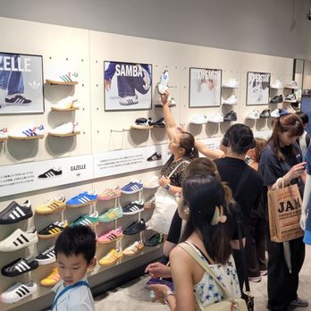 ABCMART心斎橋店 - Updated August 2025 - 20 Photos