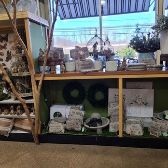 Homestead Gardens - Designer items - Nurseries & Gardening Near Me - Severna Park, Maryland