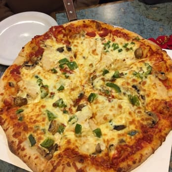 Contini's Pizzaria and Eatery - Large chicken pizza, green peppers, mushrooms and extra cheese :) amazing - Pizza Near Me - Dresden, Ontario