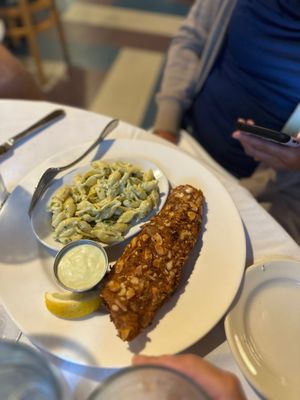 Paula's On Main by null