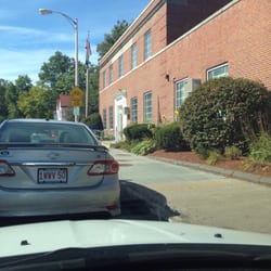 US Post Office - Plenty of 15 min parking spaces.