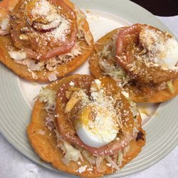 Morritos Cafe - enchiladas salvadoreñas.