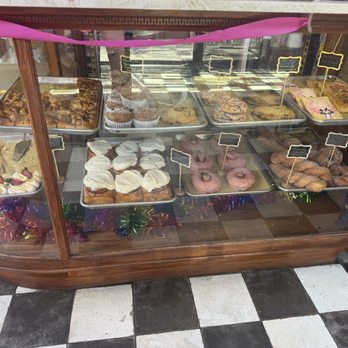 Just What I Kneaded - Vegan and clearly labeled gluten free options - Vegan Near Me - Los Angeles, California Just What I Kneaded - Vegan and clearly labeled gluten free options - Vegan Near Me - Los Angeles, California