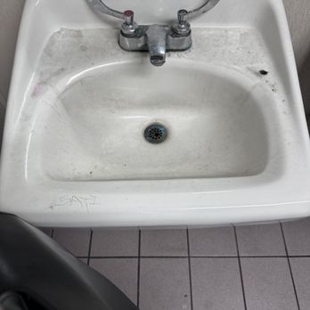 Walgreens - Sink covered in dirt - Drugstores Near Me - Los Angeles, California Walgreens - Sink covered in dirt - Drugstores Near Me - Los Angeles, California