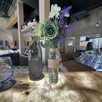 Vino Grotta - Lovely flower arrangements - Wine Bars Near Me - San Antonio, Texas Vino Grotta - Lovely flower arrangements - Wine Bars Near Me - San Antonio, Texas