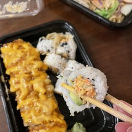 Oregon roll on the right Vegas roll on the left Oregon roll on the right Vegas roll on the left