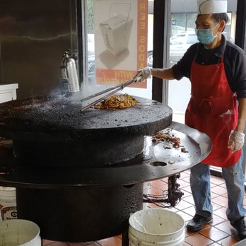 Gk Mongolian Bbq - Mongolian Bbq master at work. - Mongolian Near Me - Stockton, California Gk Mongolian Bbq - Mongolian Bbq master at work. - Mongolian Near Me - Stockton, California