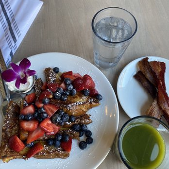 SweetDiner - Creme Brulee Style French Toast Crispy Bacon Mean Green drink Water - Diners Near Me - Milwaukee, Wisconsin SweetDiner - Creme Brulee Style French Toast Crispy Bacon Mean Green drink Water - Diners Near Me - Milwaukee, Wisconsin