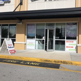 A dump nail salon A dump nail salon