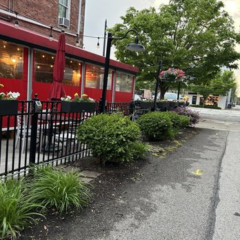 Swig - Flower garden. - Bars Near Me - Perrysburg, Ohio